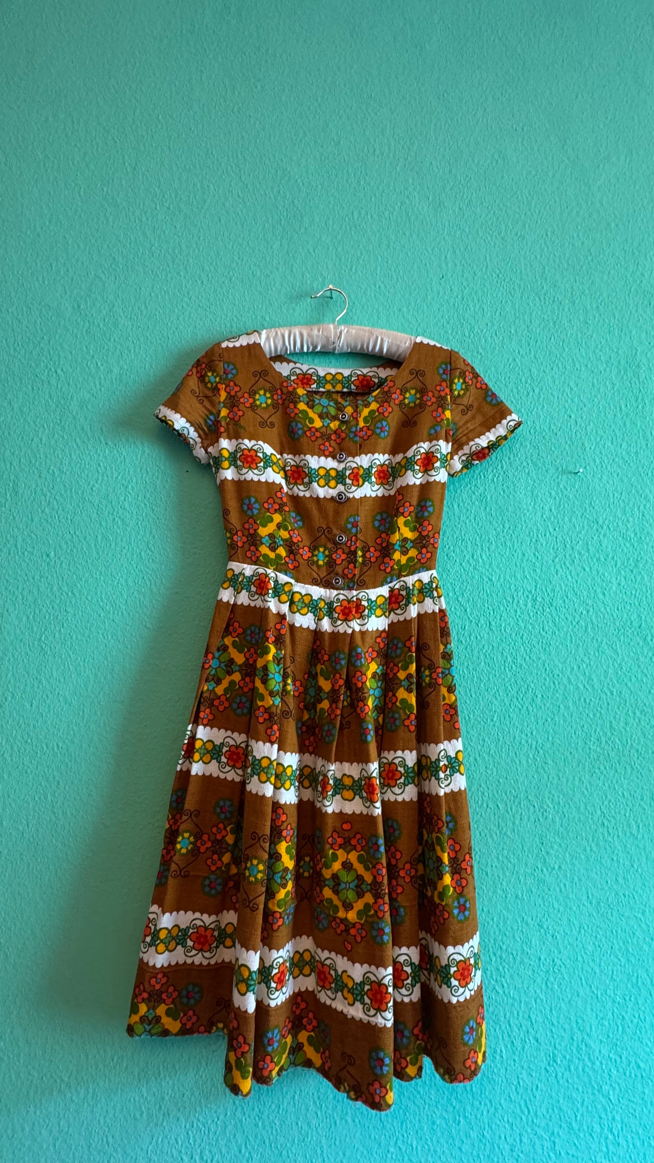 Vintage 1960s Brown Floral Tracht Midi Dress