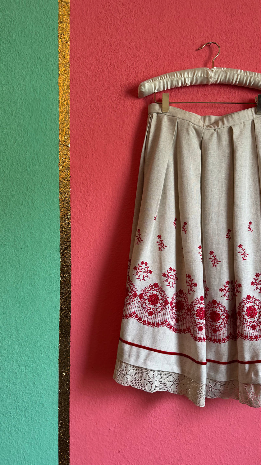 Vintage 1970s Cream and Red Embroidered Tracht Skirt