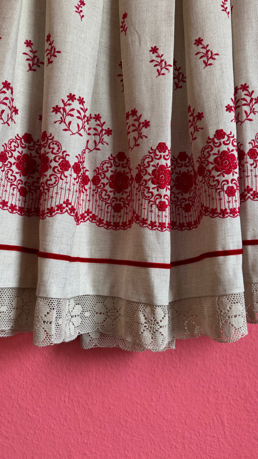 Vintage 1970s Cream and Red Embroidered Tracht Skirt