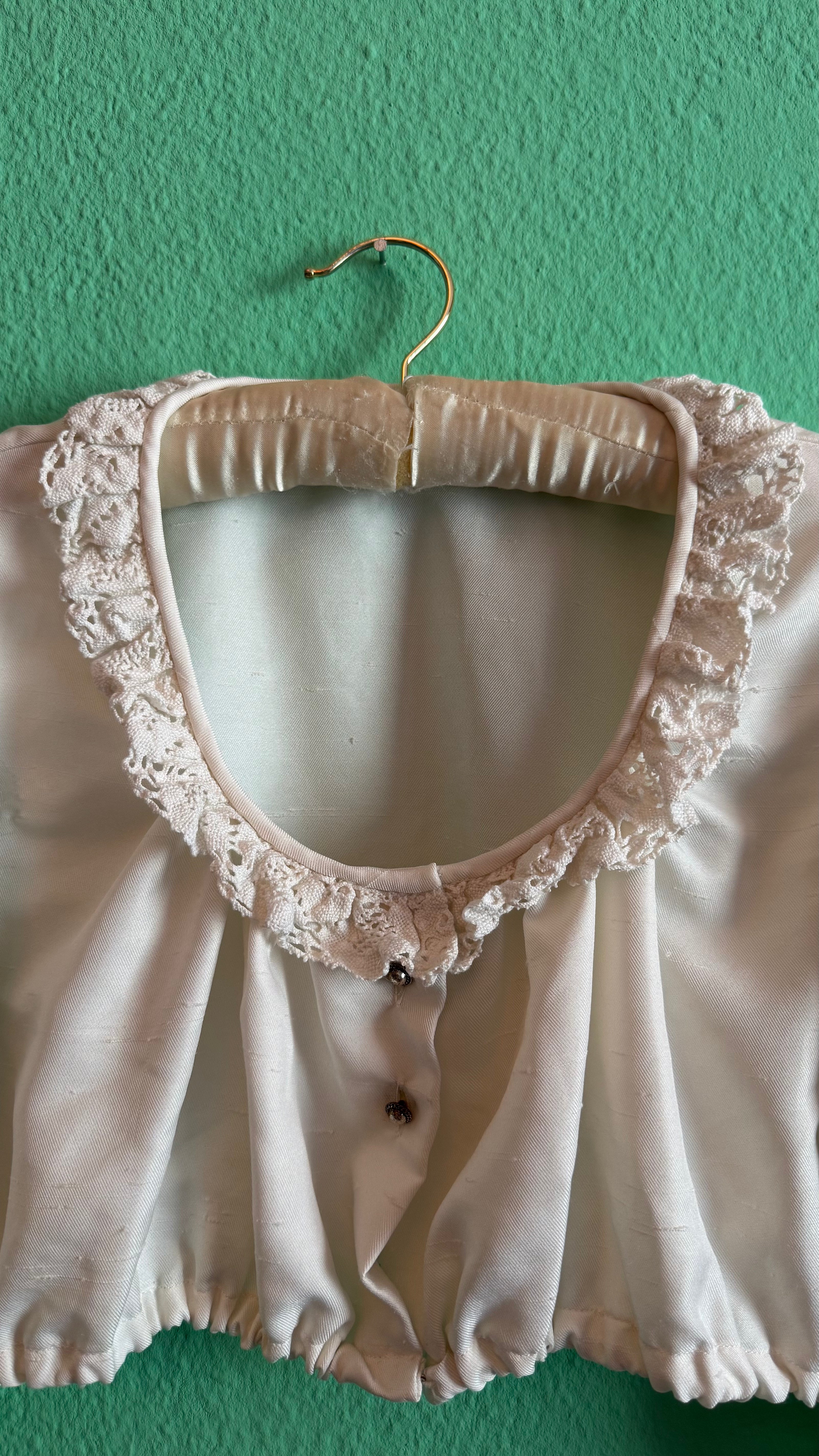 Vintage 1970s Ivory Lace-Trimmed Trachten Blouse