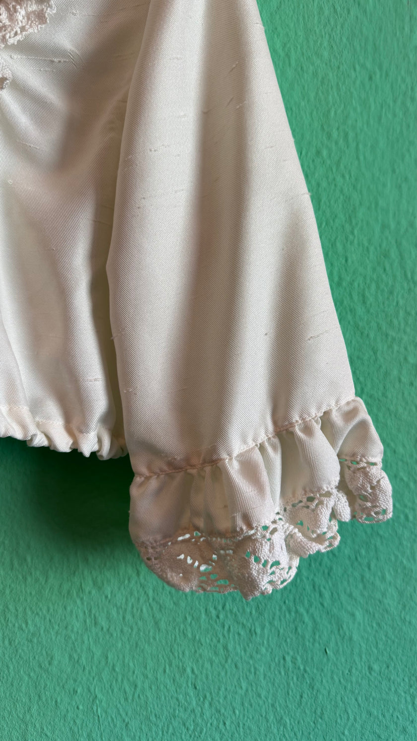Vintage 1970s Ivory Lace-Trimmed Trachten Blouse