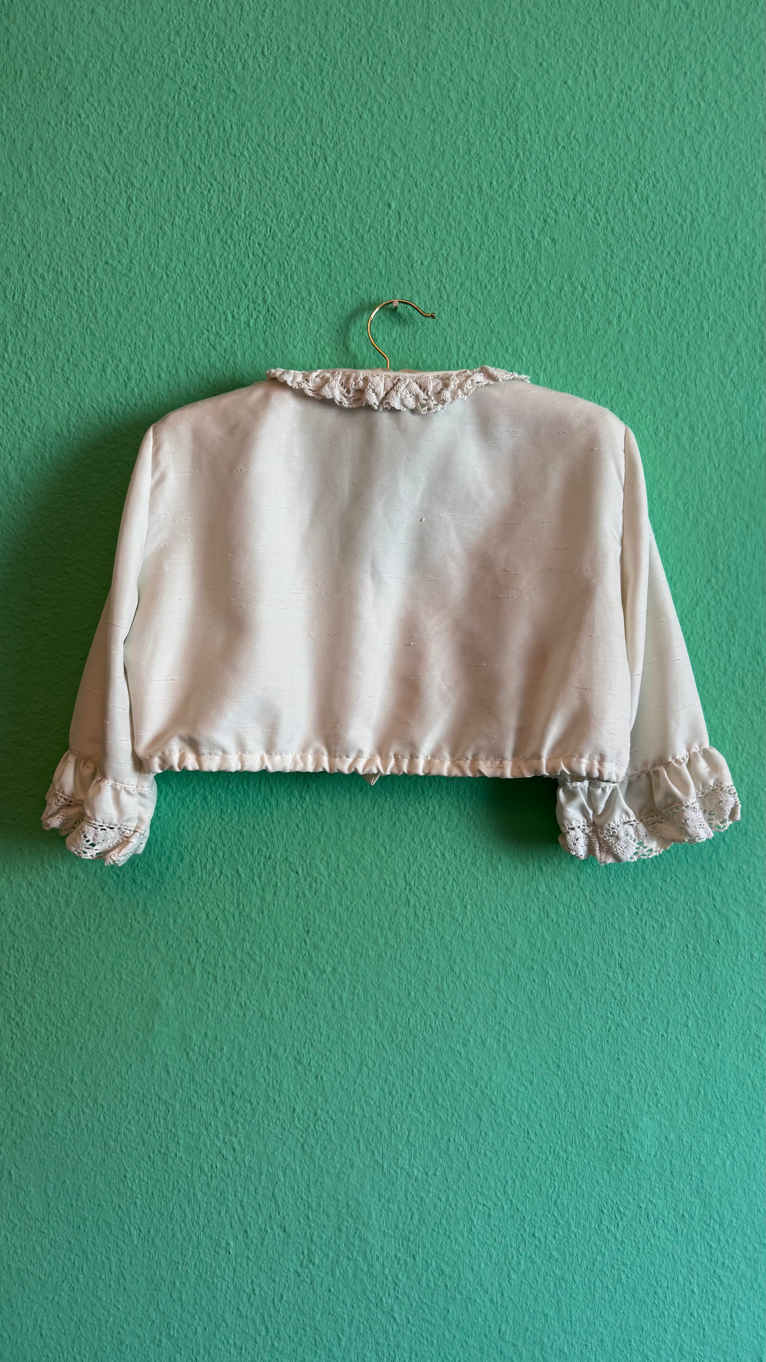 Vintage 1970s Ivory Lace-Trimmed Trachten Blouse