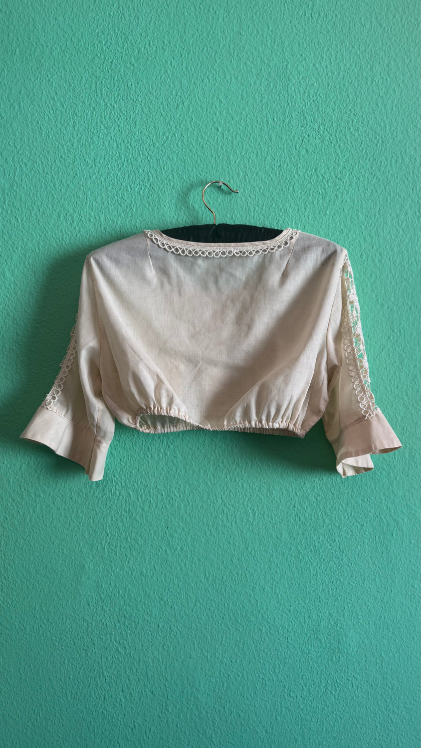 Vintage 1980s Ivory Lace Dirndl Blouse
