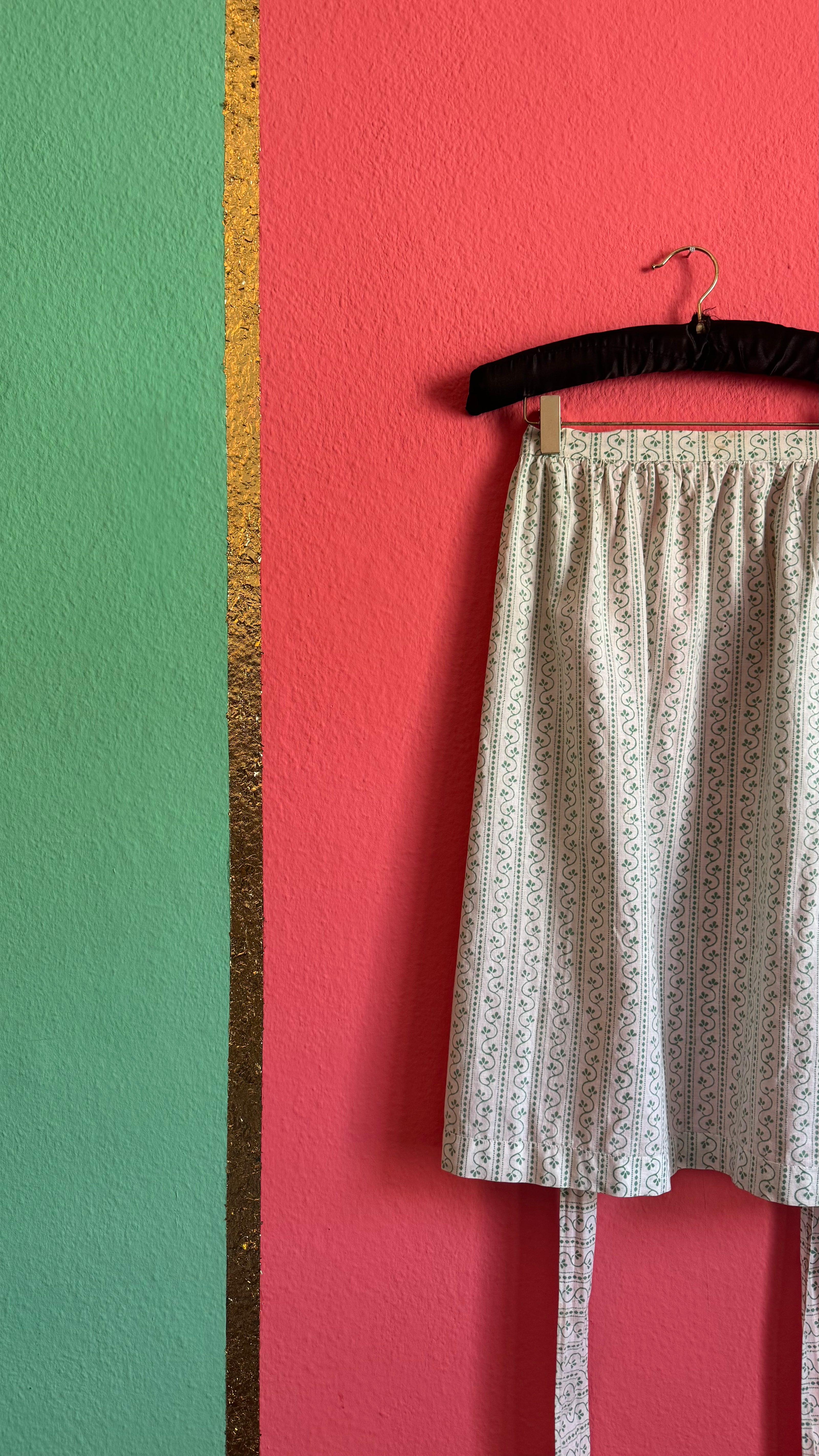 Vintage 1970s Ivory and Green Floral Stripe Tracht Apron
