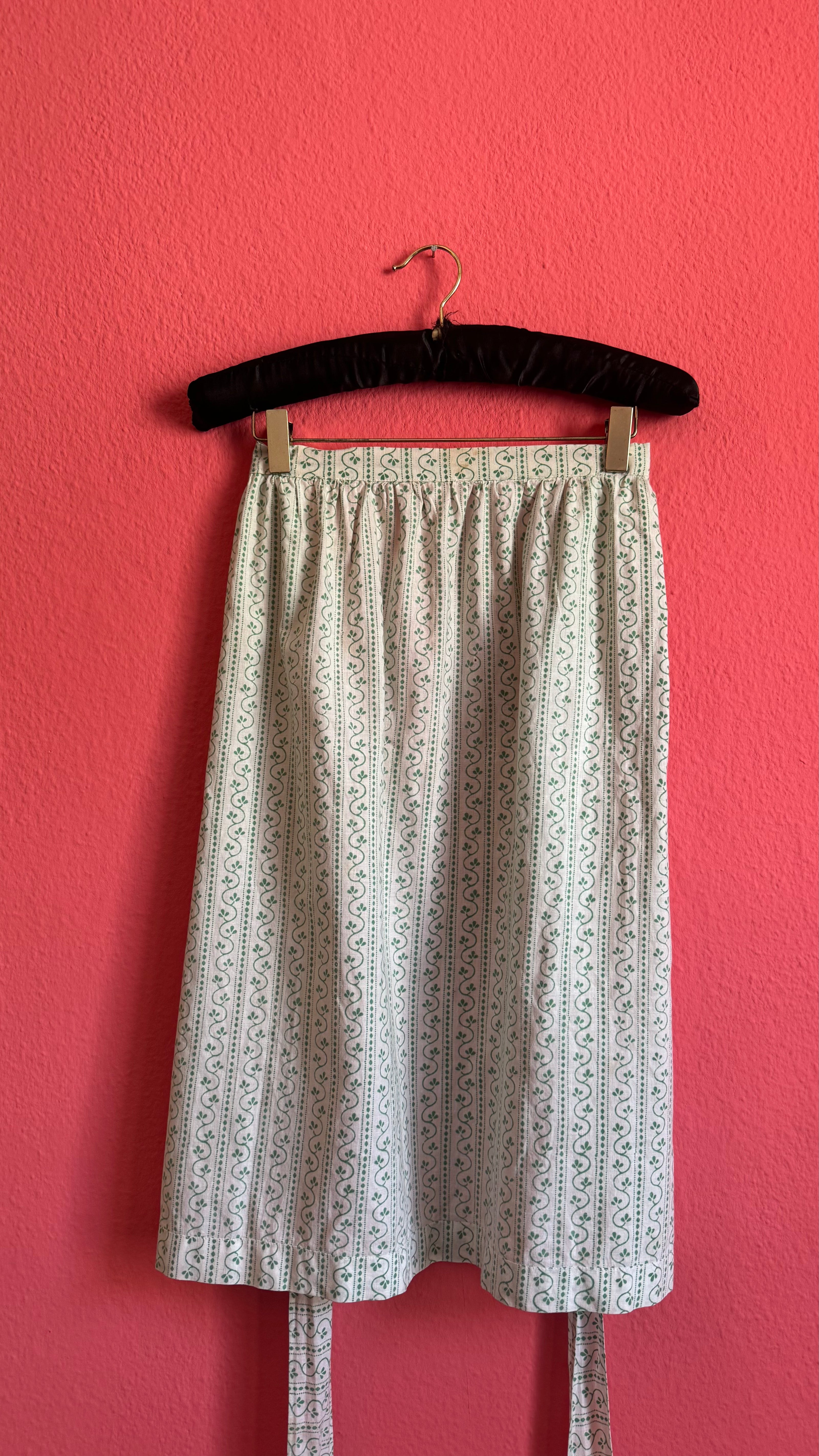 Vintage 1970s Ivory and Green Floral Stripe Tracht Apron