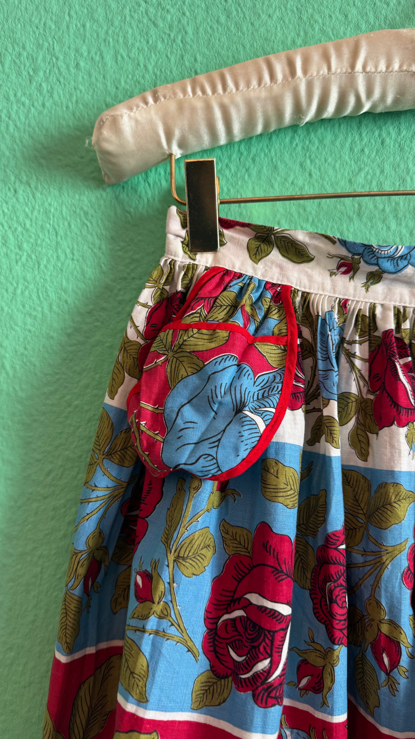 Vintage 1950s Rose Print Cotton Apron in Red and Blue