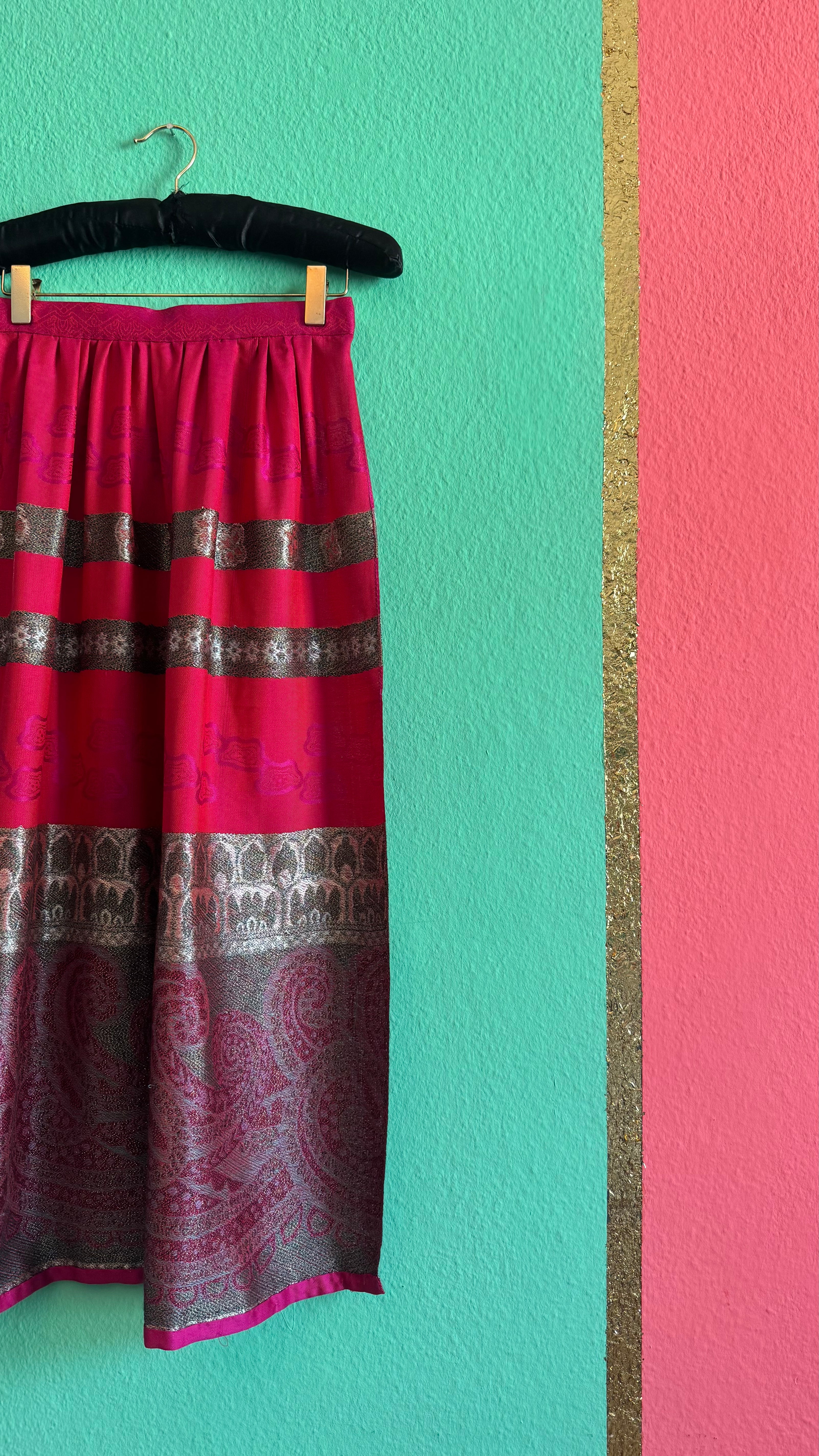 Vintage 1980s Fuchsia Jacquard Tracht Apron With Paisley Border