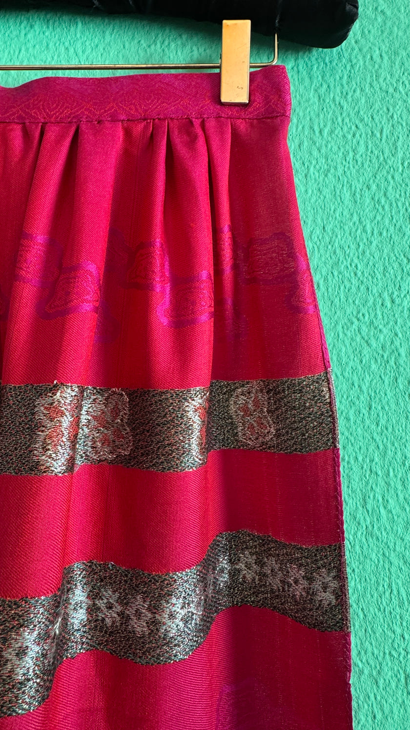 Vintage 1980s Fuchsia Jacquard Tracht Apron With Paisley Border
