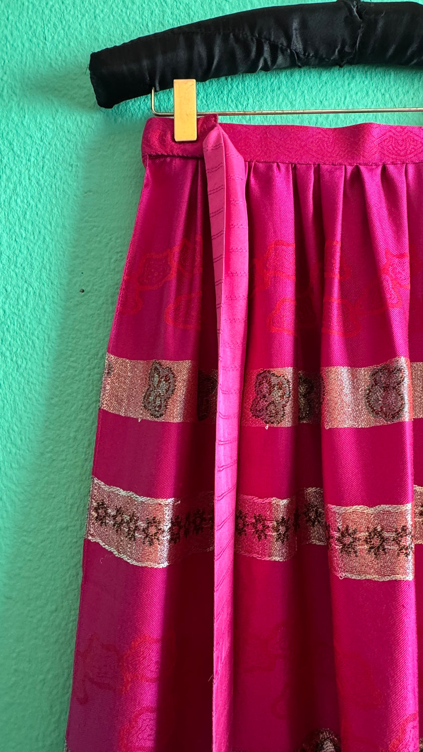 Vintage 1980s Fuchsia Jacquard Tracht Apron With Paisley Border