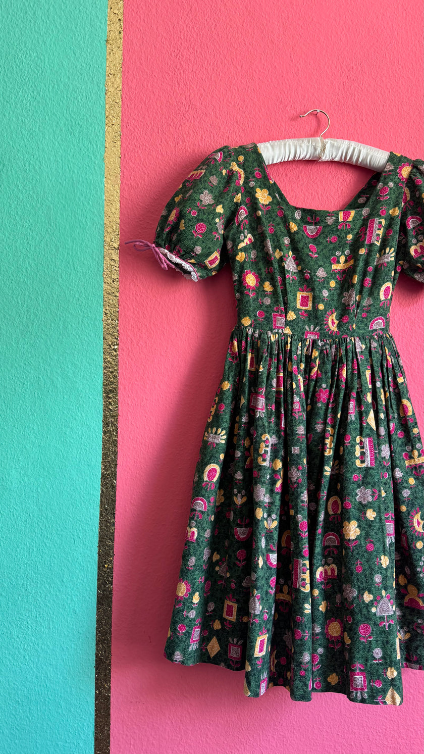 Vintage 1970s Green Folk Print Puff Sleeve Dress