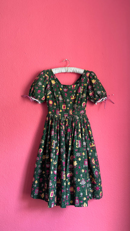 Vintage 1970s Green Folk Print Puff Sleeve Dress