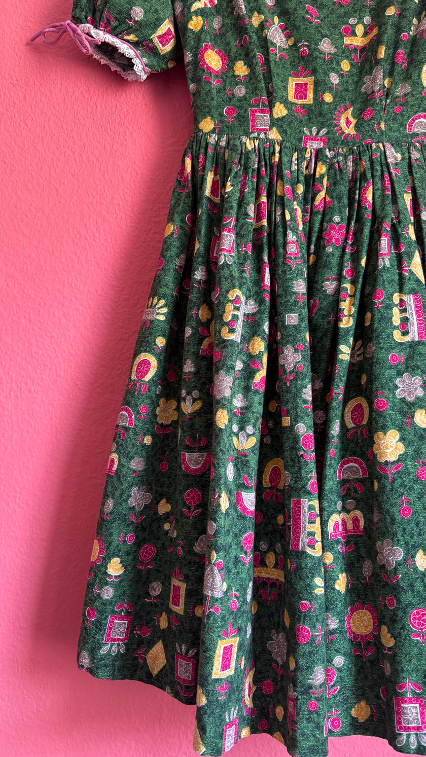 Vintage 1970s Green Folk Print Puff Sleeve Dress