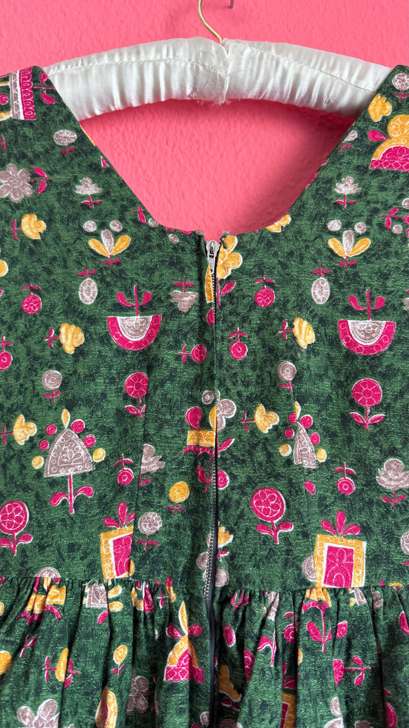 Vintage 1970s Green Folk Print Puff Sleeve Dress