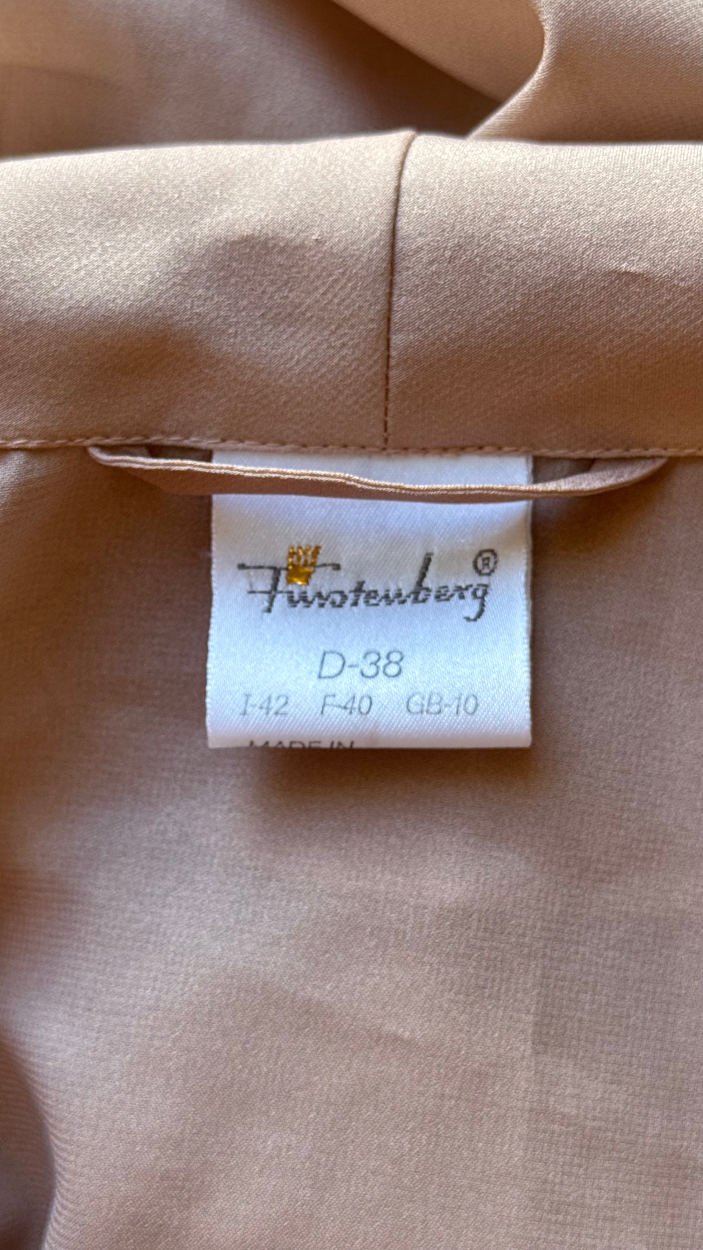 Vintage 1980s Beige Pleated Ruffle Maxi Robe By Fünfsteinberg