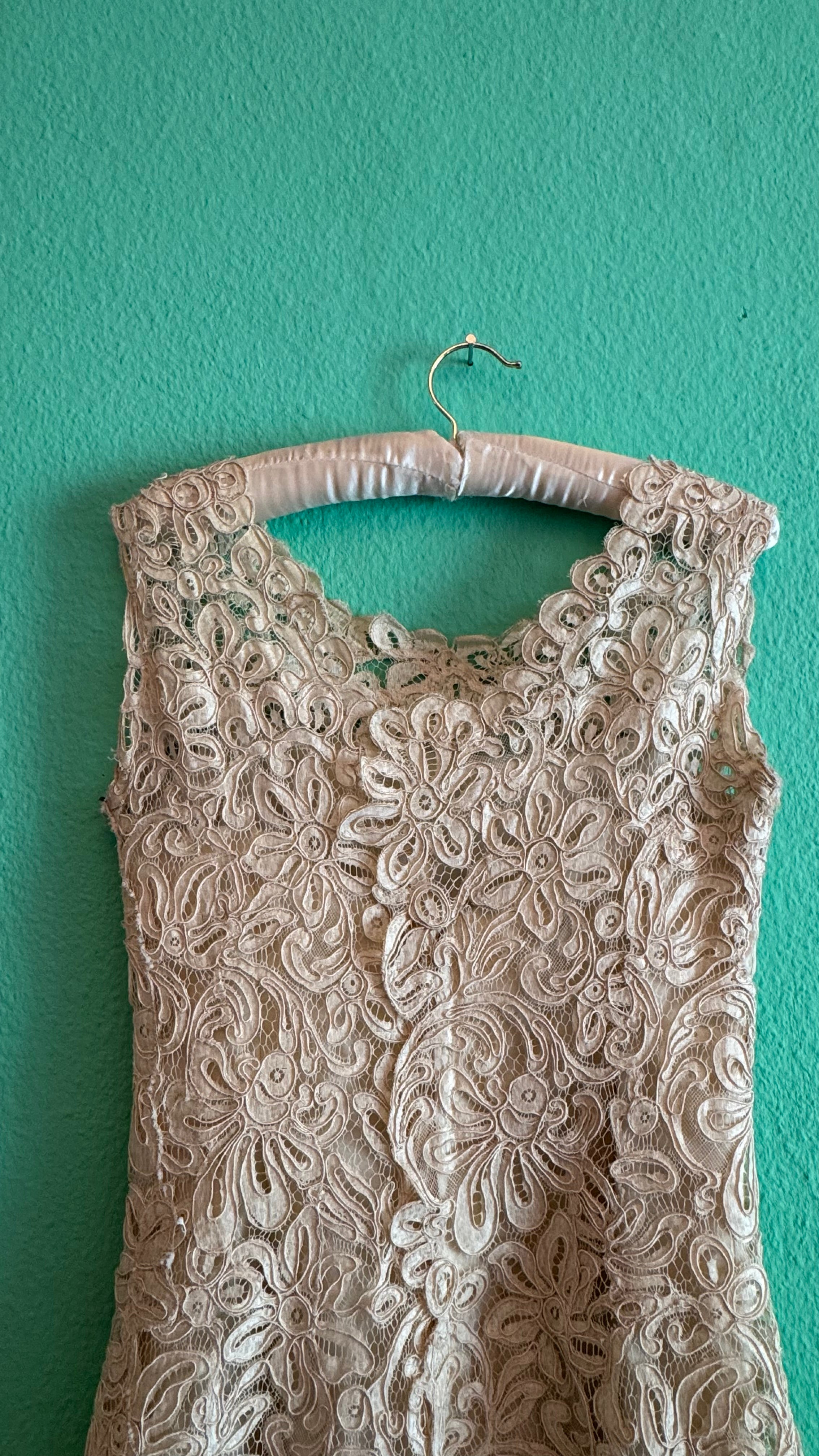 Vintage 1960s Ivory Lace Shift Dress
