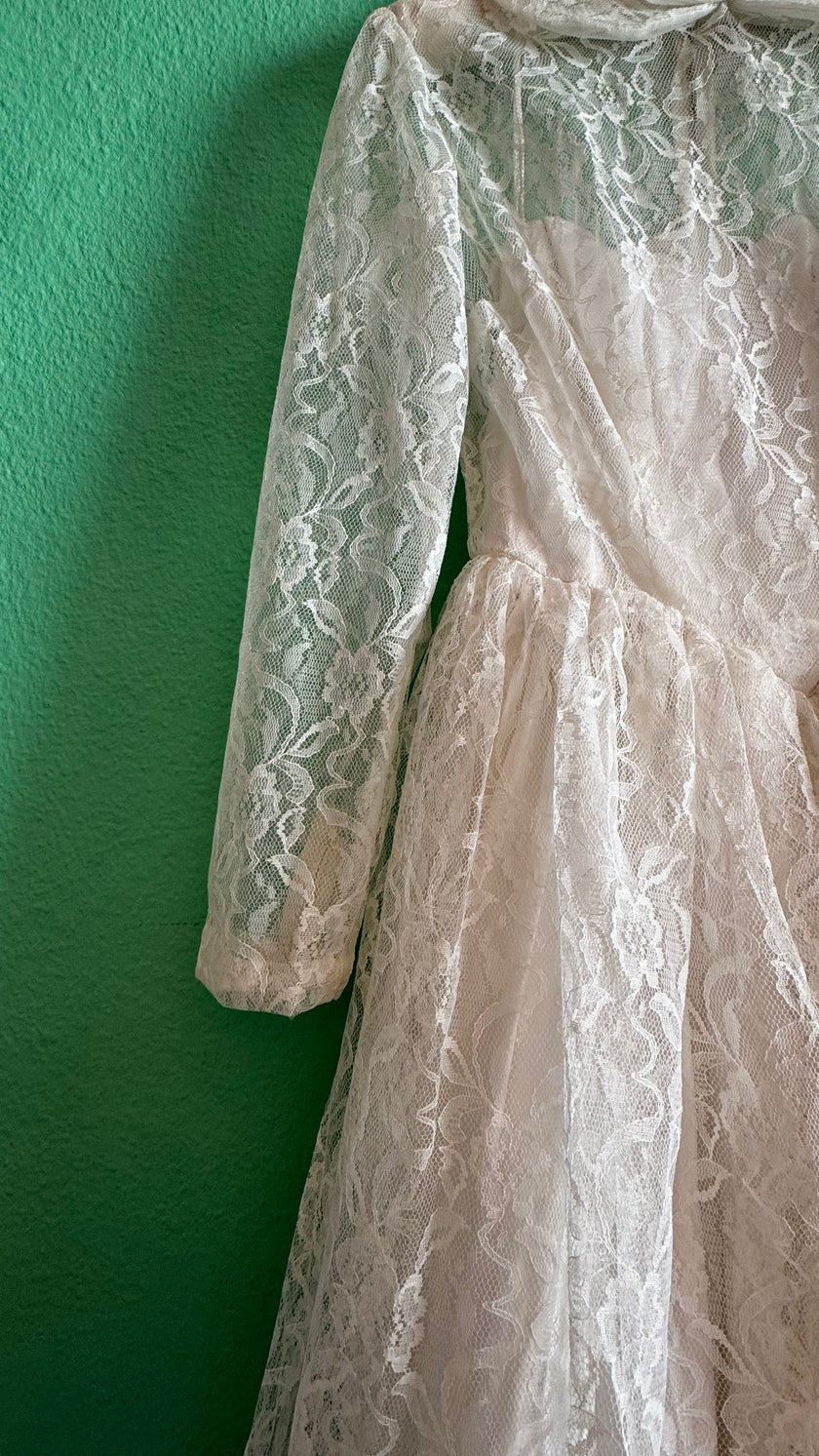 Vintage 1950s White Lace Bridal Dress With Peter Pan Collar