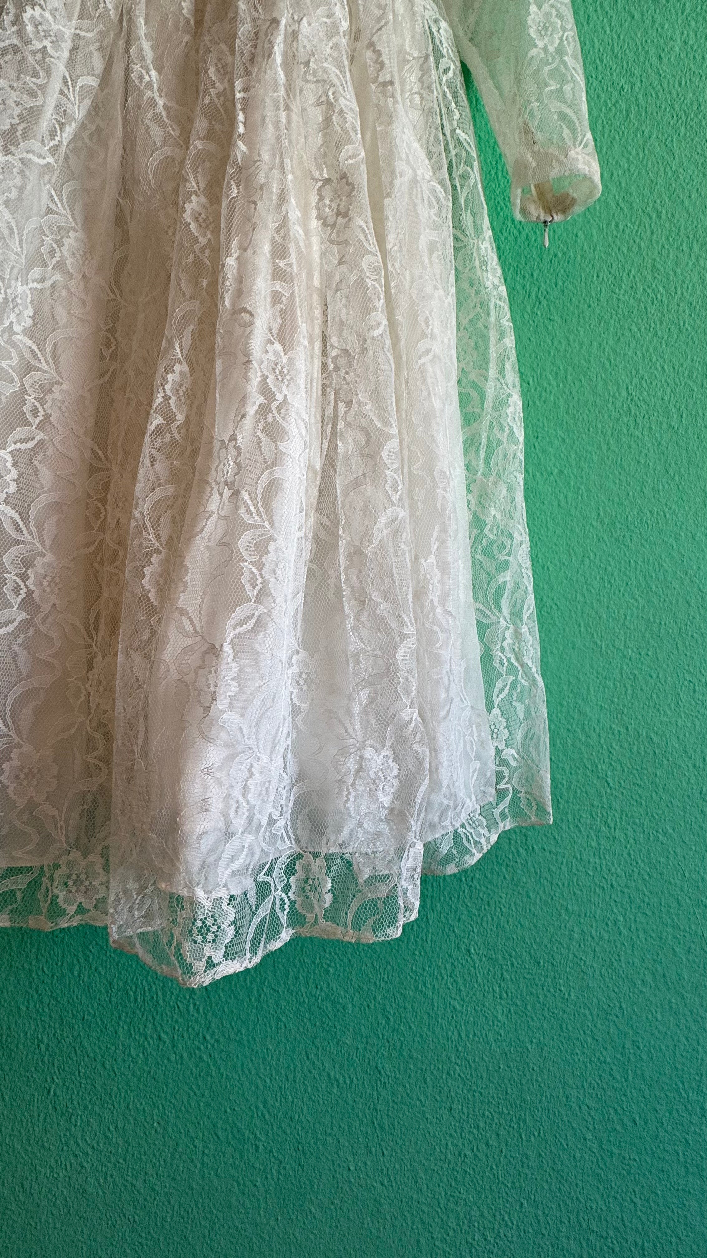 Vintage 1950s White Lace Bridal Dress With Peter Pan Collar