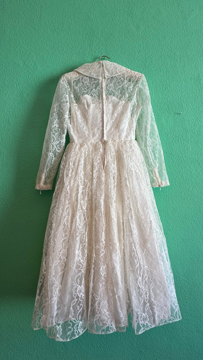 Vintage 1950s White Lace Bridal Dress With Peter Pan Collar