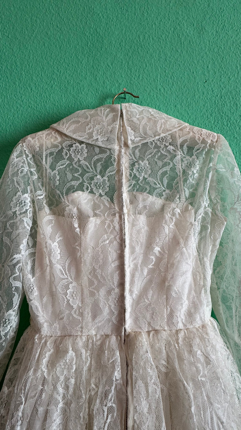 Vintage 1950s White Lace Bridal Dress With Peter Pan Collar