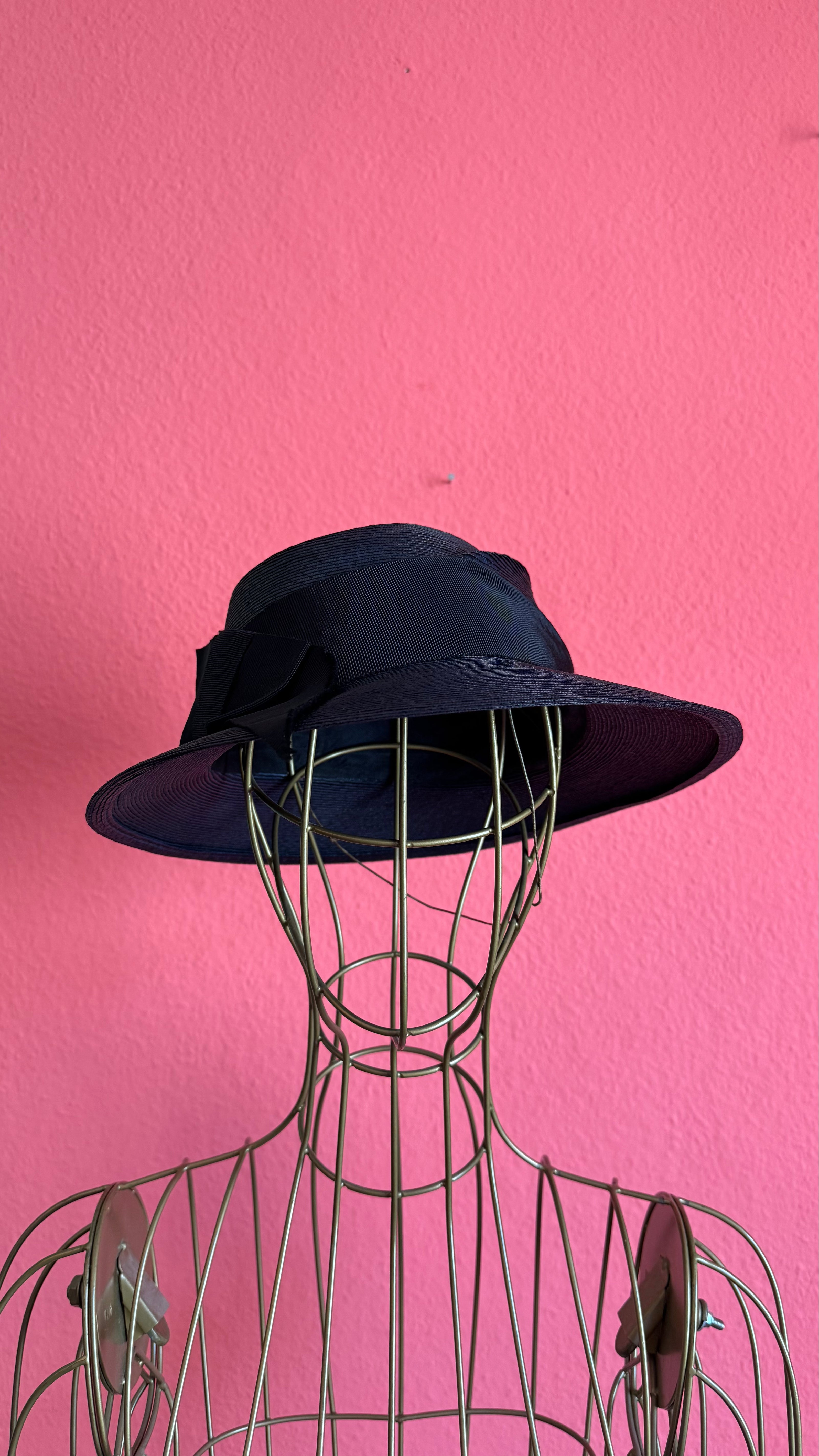 Vintage 1940s Black Straw Hat With Grosgrain Ribbon Bow
