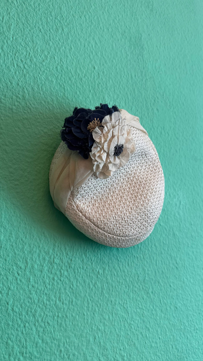 Vintage 1950s Ivory Woven Half Hat With Floral Appliqué