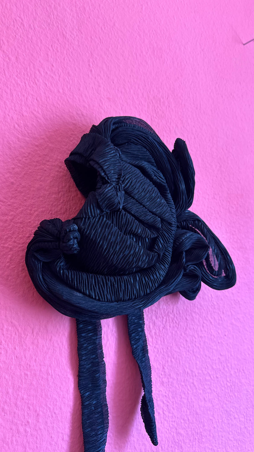 Vintage 1940s Black Pleated Sculptural Turban Hat