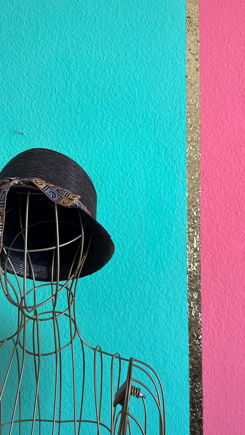 Vintage 1920s Black Woven Cloche Hat With Patterned Ribbon