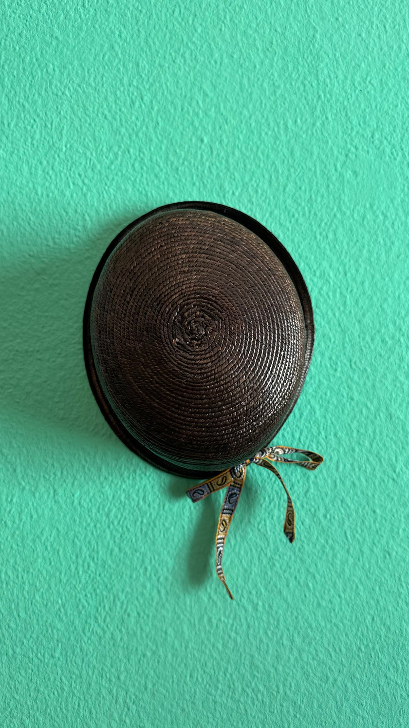 Vintage 1920s Black Woven Cloche Hat With Patterned Ribbon