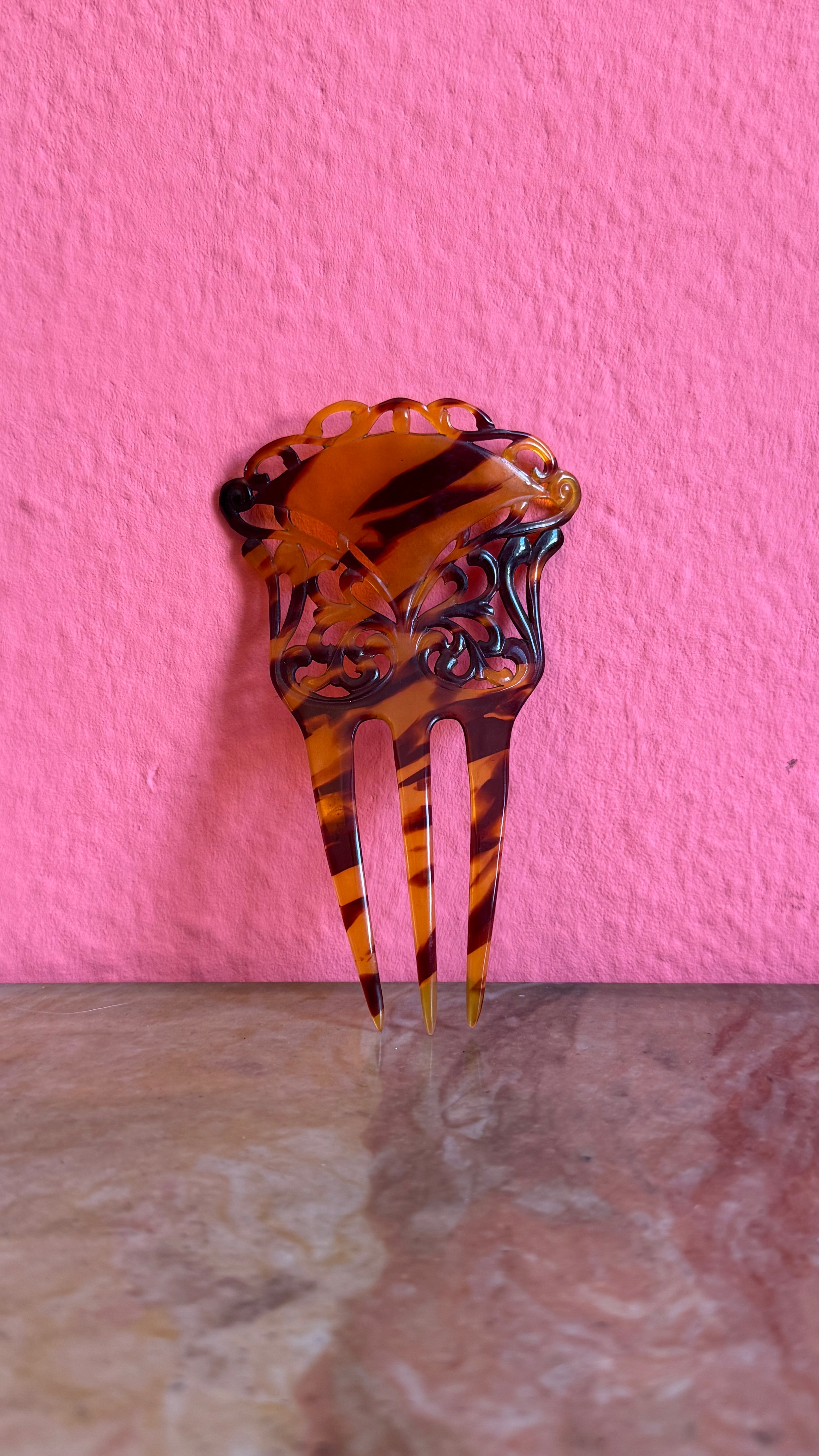 Vintage 1930s Tortoiseshell-Effect Carved Three-Prong Hair Comb