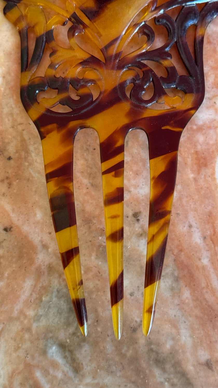 Vintage 1930s Tortoiseshell-Effect Carved Three-Prong Hair Comb