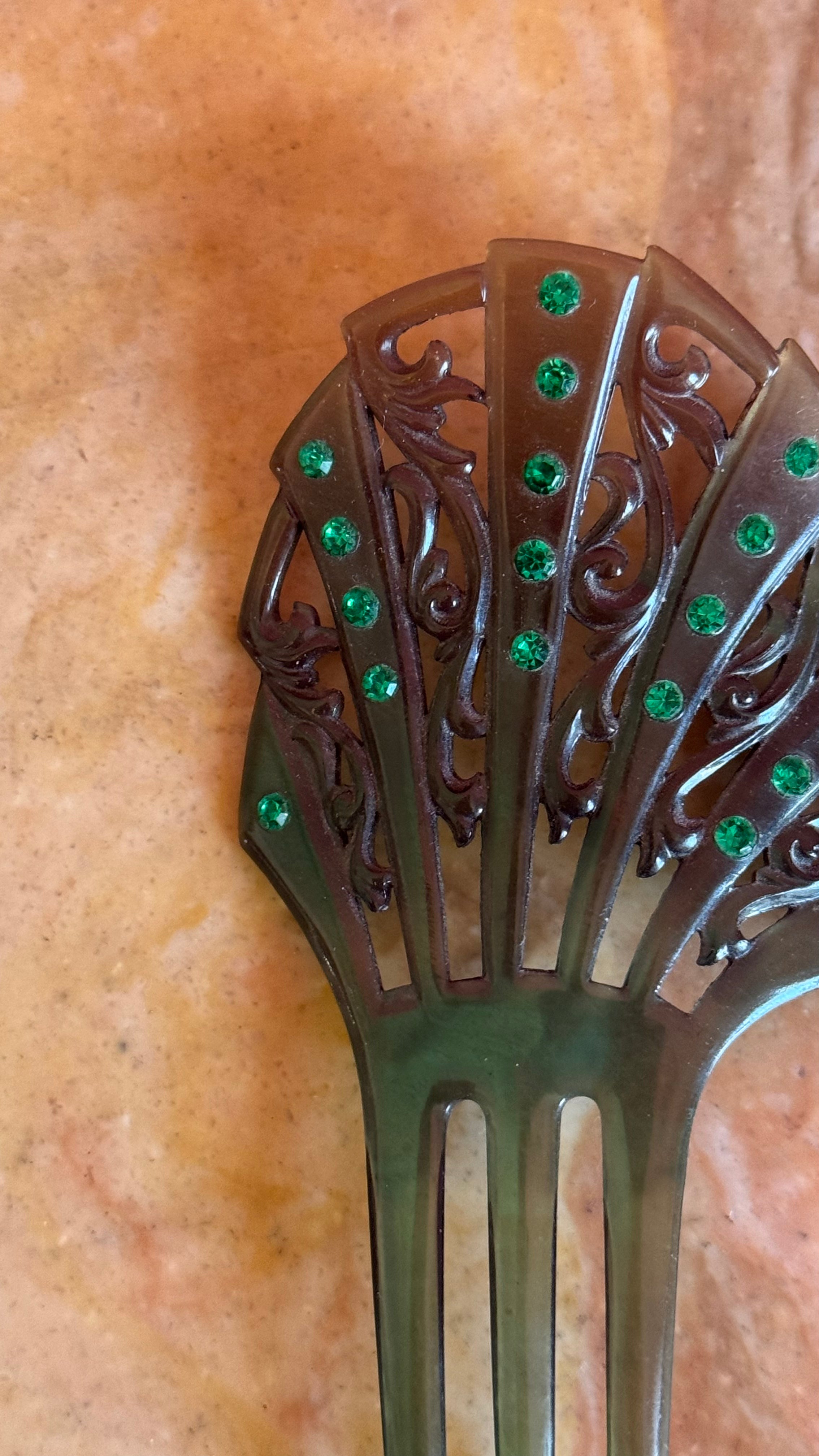 Vintage 1920s Green Rhinestone Fan-Shaped Three-Prong Hair Comb