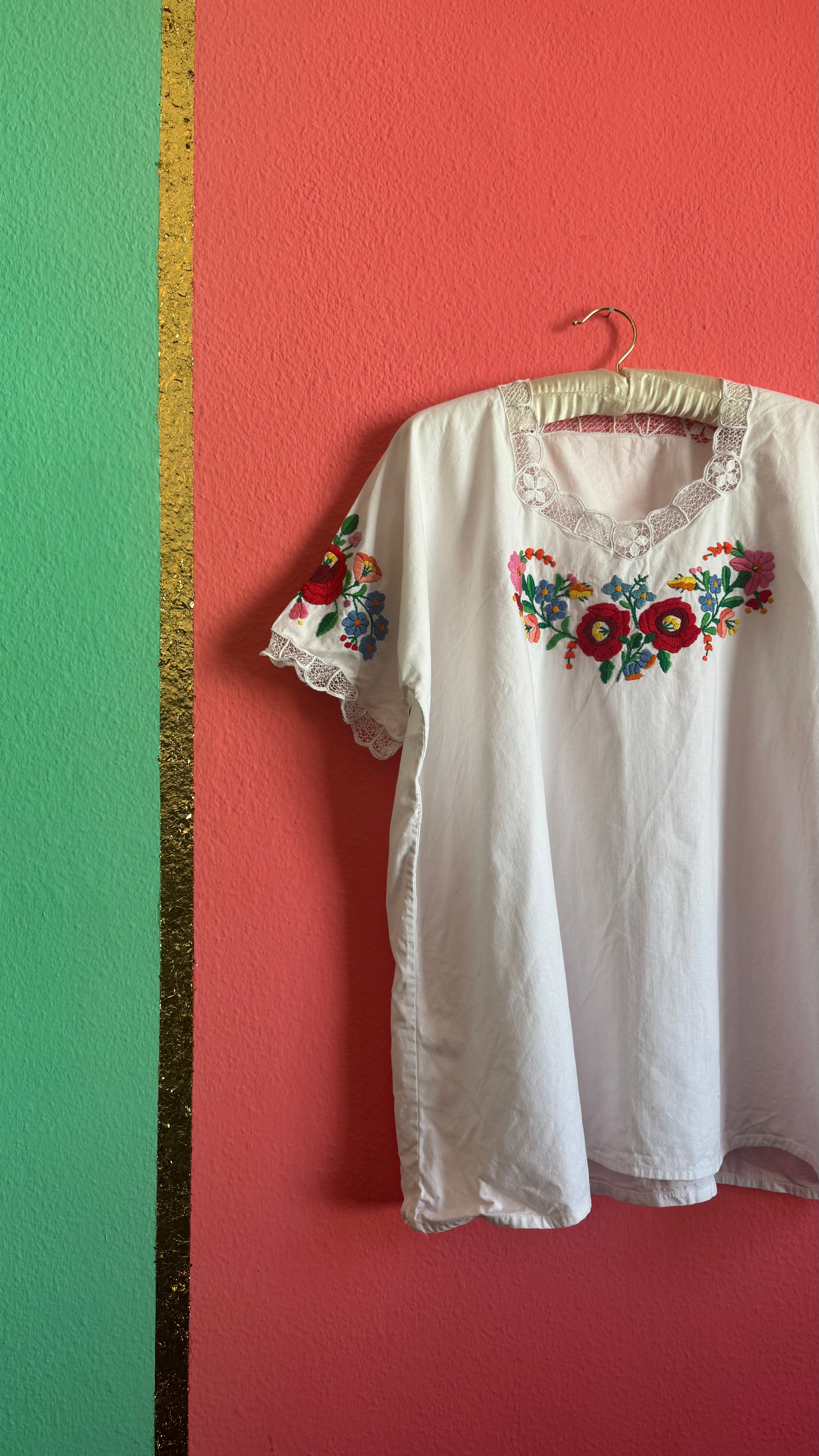 Vintage 1970s White Embroidered Folk Blouse