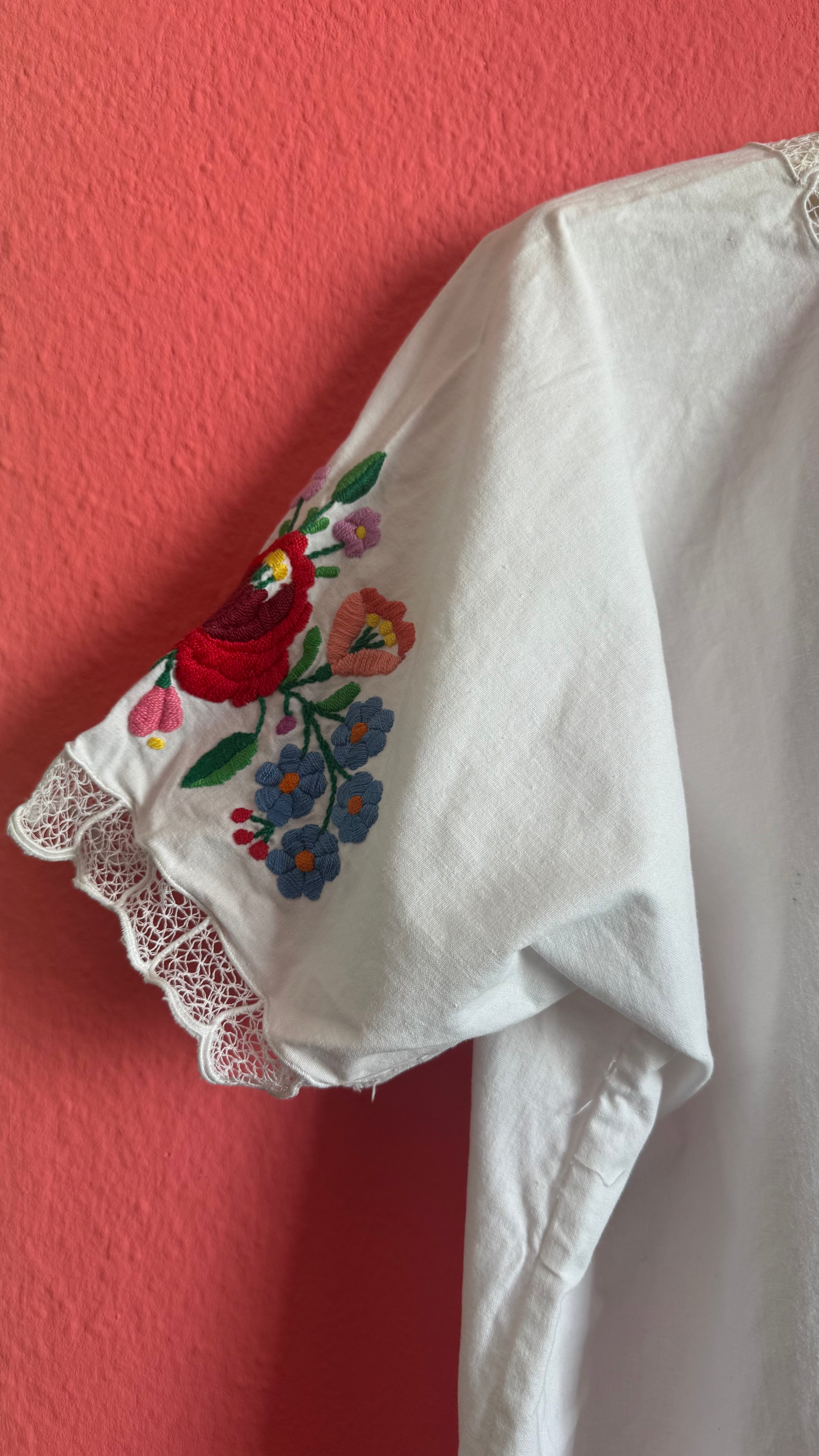 Vintage 1970s White Embroidered Folk Blouse