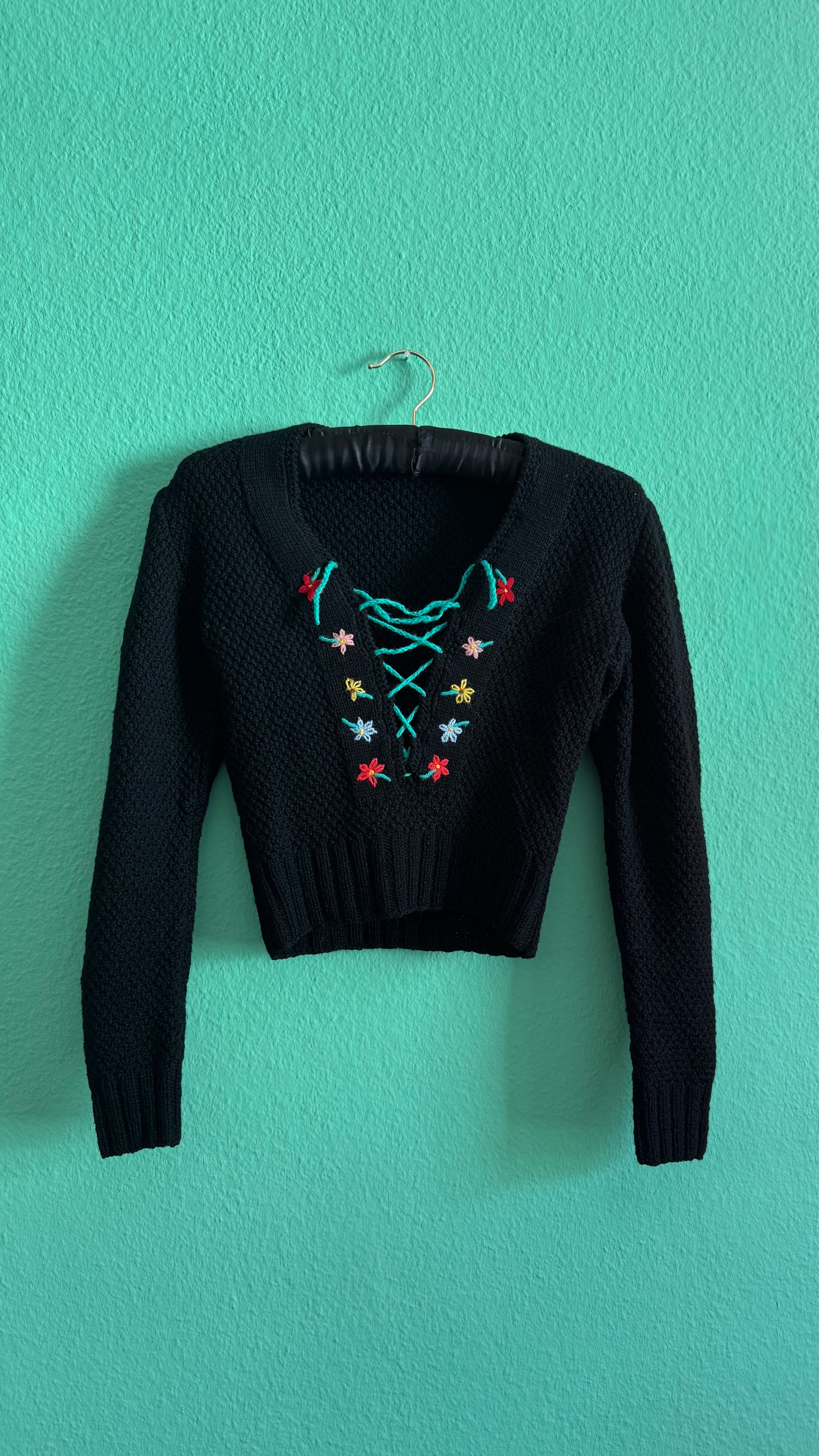 Vintage 1980s Black Cropped Knit Sweater With Floral Embroidery